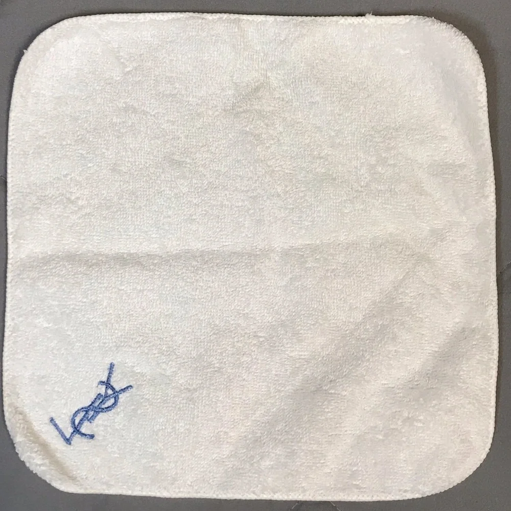 Low Start‼️NWT YSL Hand Towel 💙